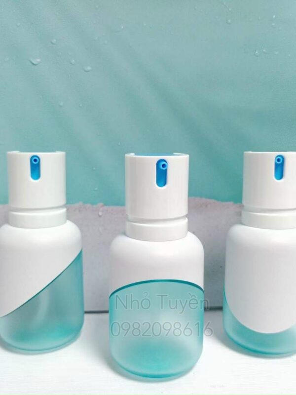 Chai xịt phun sương phối trắng – xanh mint