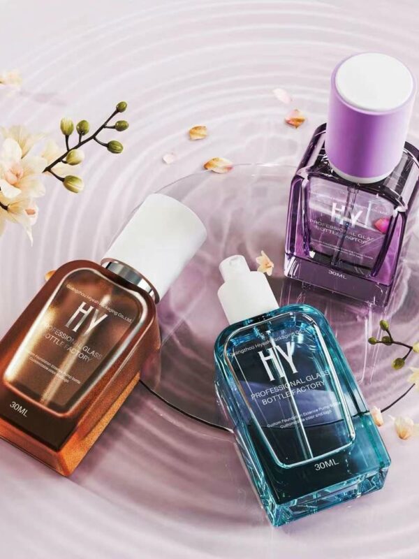 Chai thủy tinh vuông dày dặn dung tích 30m